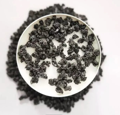 โค๊กเพ็ทคอลไซน์ (Pet Coke) เป็นสารเรคาร์บิวเรเซอร์ของโค๊กเพ็ทโตรเลียม (CPC) ที่มีปริมาณซัลฟูร์ต่ํา
