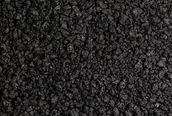 1mm-10mm Graphite Petroleum Coke 98.5% คาร์บอนสำหรับการหล่อเหล็กอย่างต่อเนื่อง