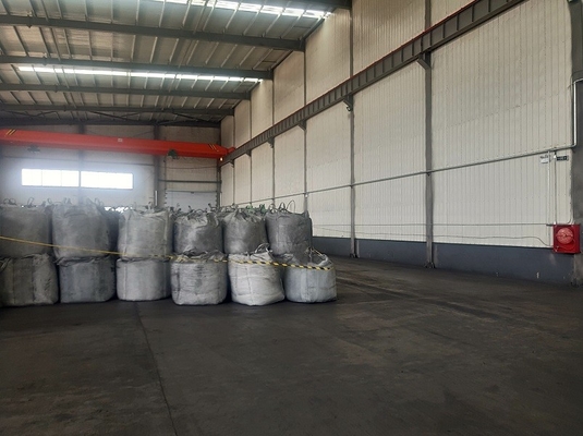 3mm 6mm Black Calcined Pet Coke 1.5% ระเหย 8% เถ้าสำหรับ Recarburizer